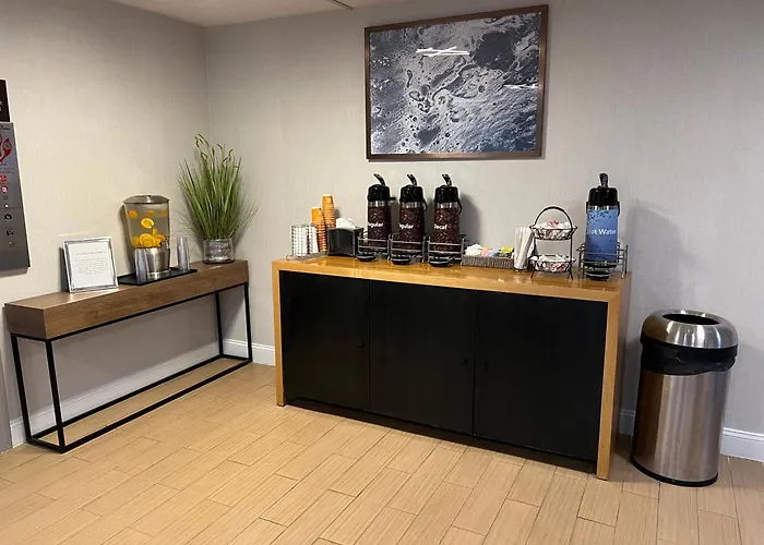 Comfort Inn & Suites Danbury-Bethel